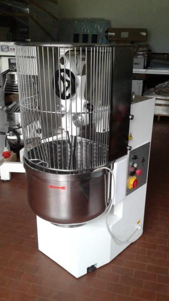 Impastatrice a braccia tuffanti kg.80 marca Domino