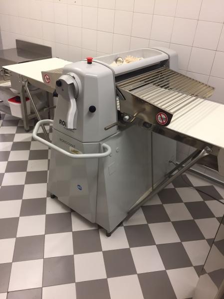 Sfogliatrice manuale modello Rondomat marca Rondo