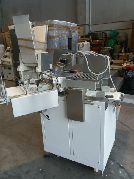 Macchina per cannoncini marca Canol