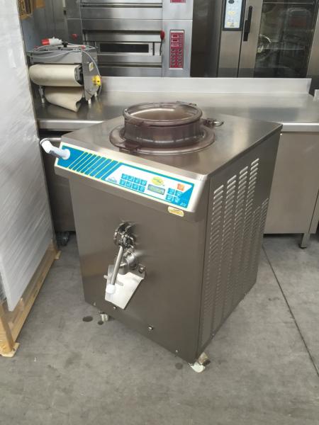 Pastochef modello 32 RTX marca Carpigiani