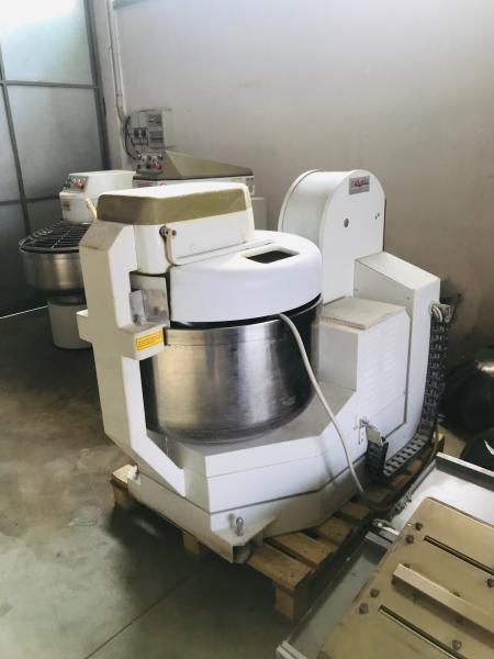 Impastatrice a spirale autosvuotante 120kg Sottoriva