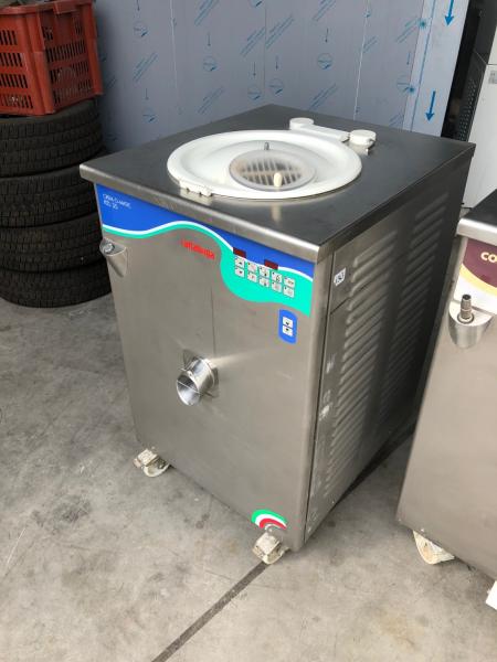 Cuocicrema modello Crem-O-Matic Kel 35 marca Cattabriga