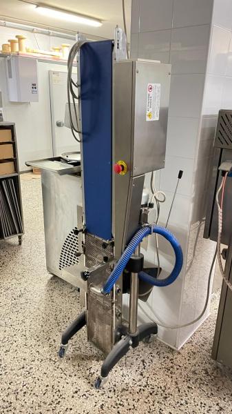 Carrello ricopritore modello R200 marca Selmi